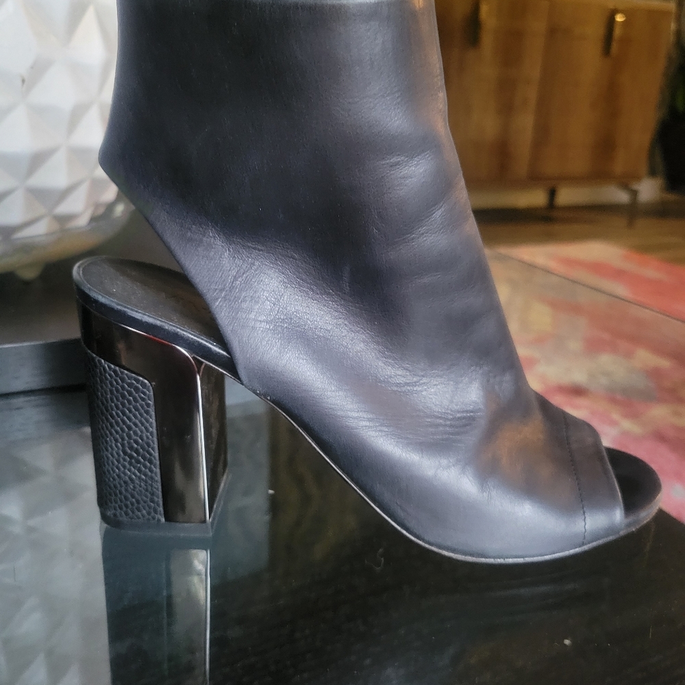 Women's shoes Vince black leather heels 37.5